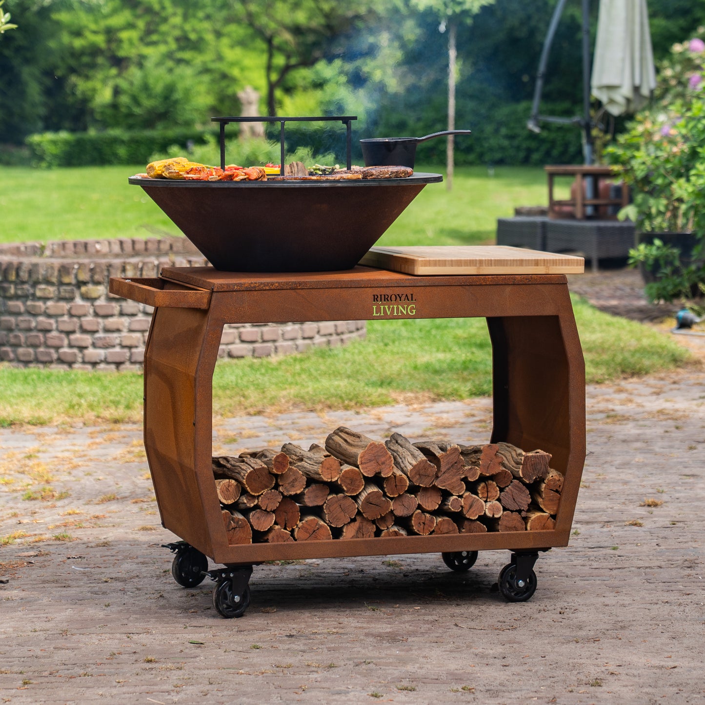BBQ Plancha Grill Big Jack Cortenstahl 2.0 - Mit Abdeckung und Holzlager