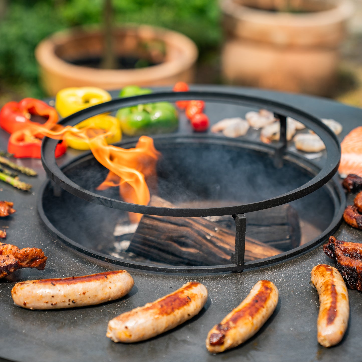 BBQ Plancha Grill Hermano XXL Corten steel - With poker and wood storage Ø80cm 8mm